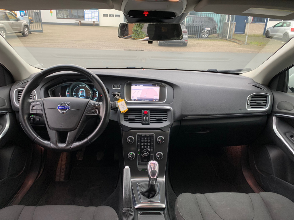 Volvo V40 1.6 T2 R-Design|Stoelvw|Xenon|PDC|Cruise|Clima|APK 49949999-0.jpg | Adequaat Auto's