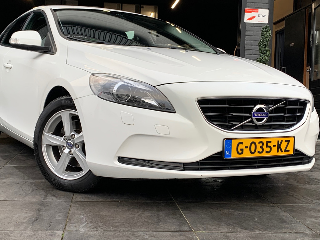Volvo V40 1.6 T2 R-Design|Stoelvw|Xenon|PDC|Cruise|Clima|APK 49949999-0.jpg | Adequaat Auto's