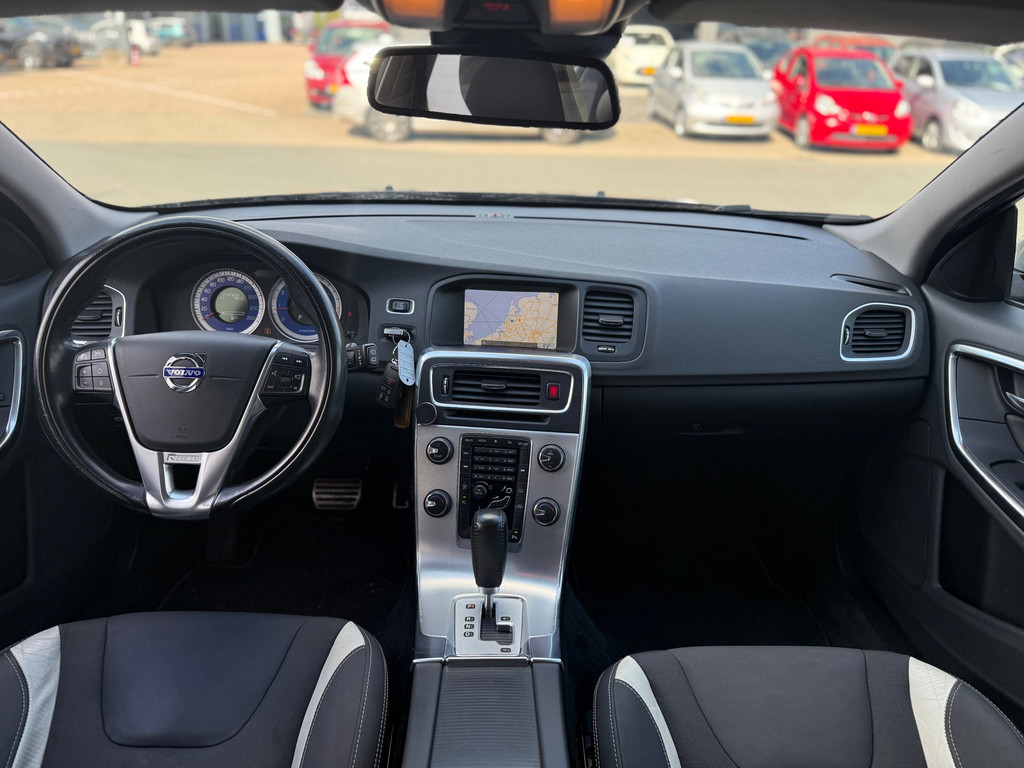Volvo V60 1.6 T3 R-Design|2e eig|NAP|AUT|PDC|Trekhaak|Cruise 52788771-0.jpg | Adequaat Auto's