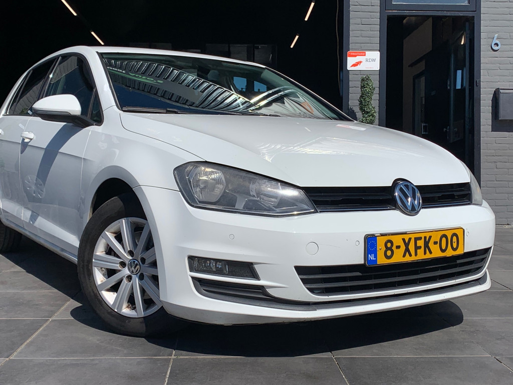 Volkswagen Golf 1.6TDI Trendline|DSG|PDC|Cruise|NAP|Trekhaak 53673955-0.jpg | Adequaat Auto's
