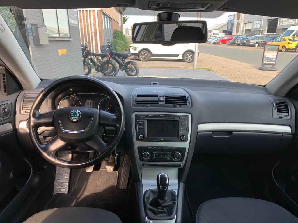 Škoda Octavia Combi 1.4 TSI Elegance|Cruise|PDC|Stoelverwarm 56608888-0.jpg | Adequaat Auto's