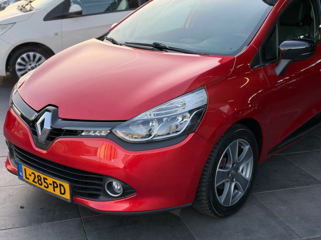 Renault Clio Estate 1.2-16V Collection|Airco|Cruise|Navi|APK 57425299-0.jpg | Adequaat Auto's